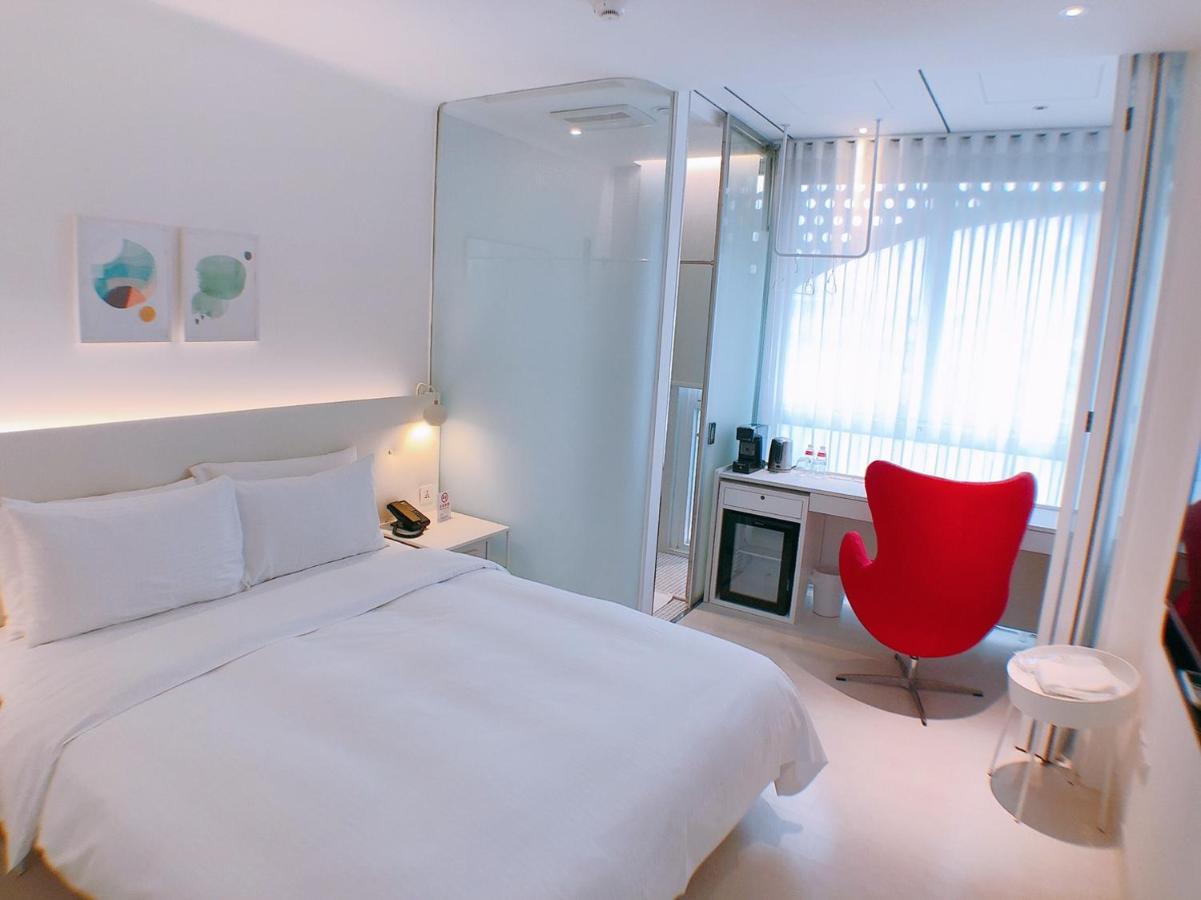Hotelpoispois Taipei Bagian luar foto